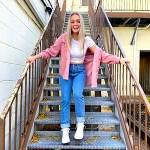 Meet your Posher, Aliya